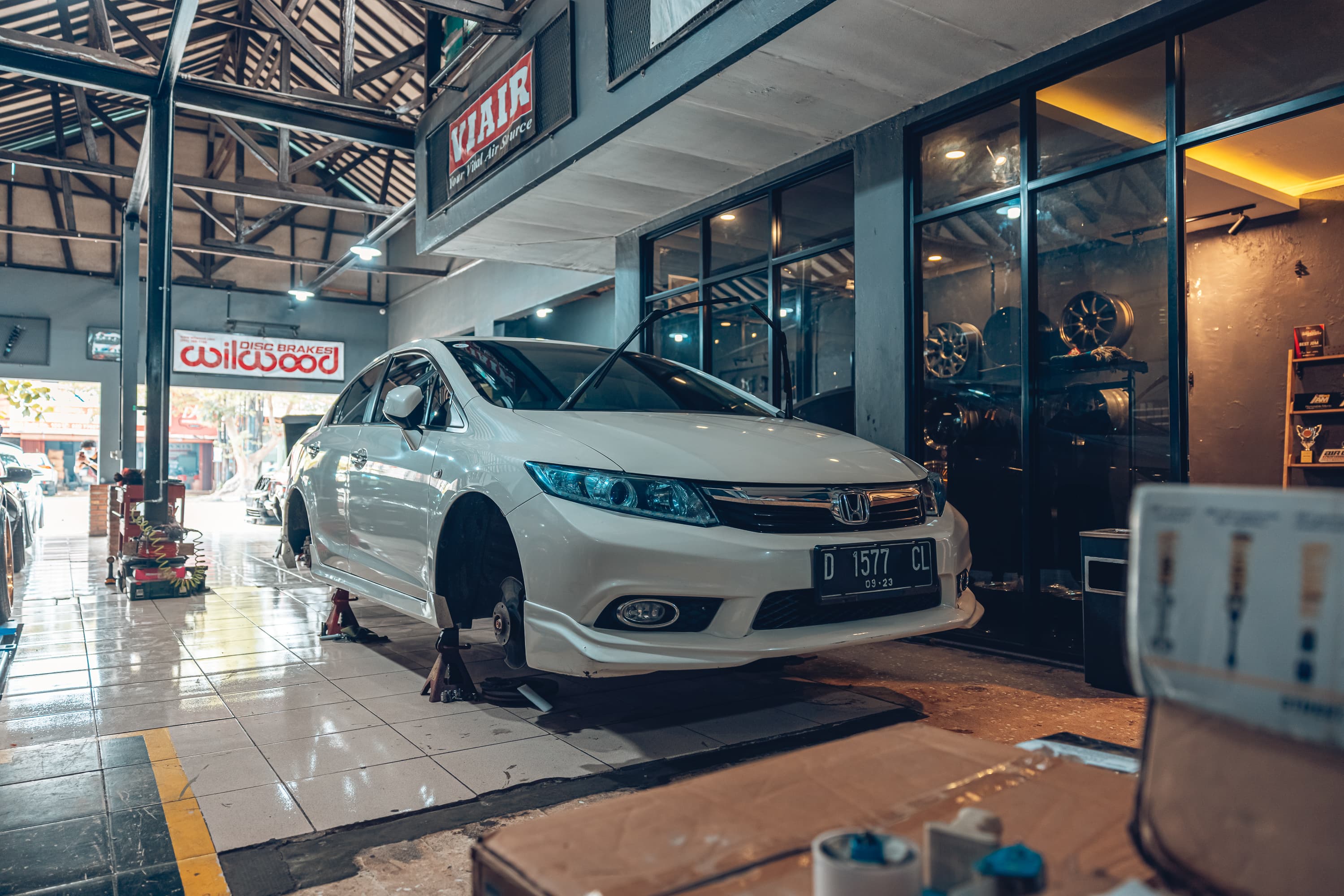 Air Lift Indonesia Art Custom Shop pic - Honda Accord 'bagged