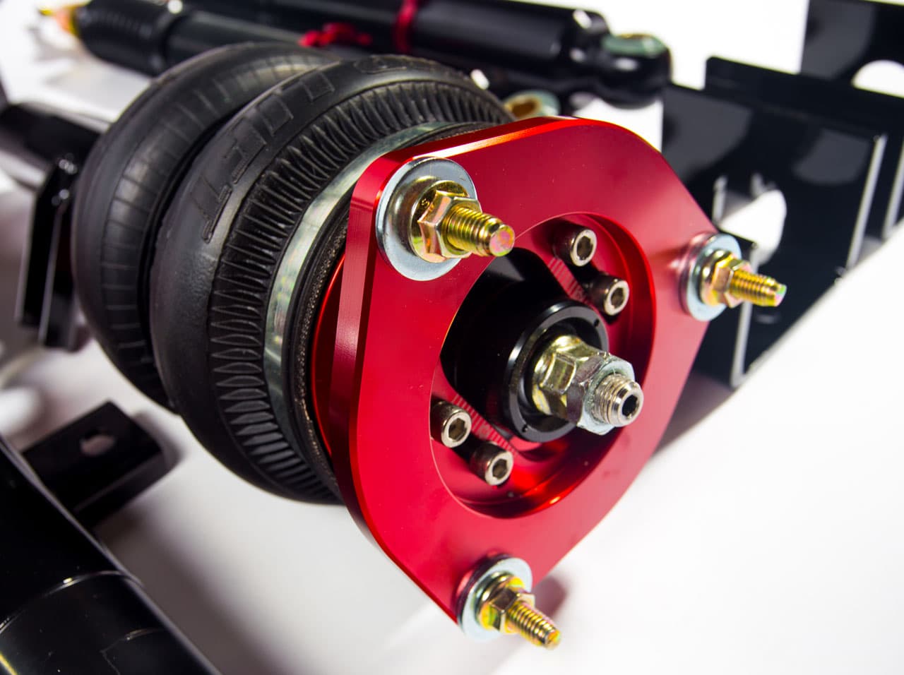 Air Lift VW Mk5/Mk6 Threaded Body Performance Kit